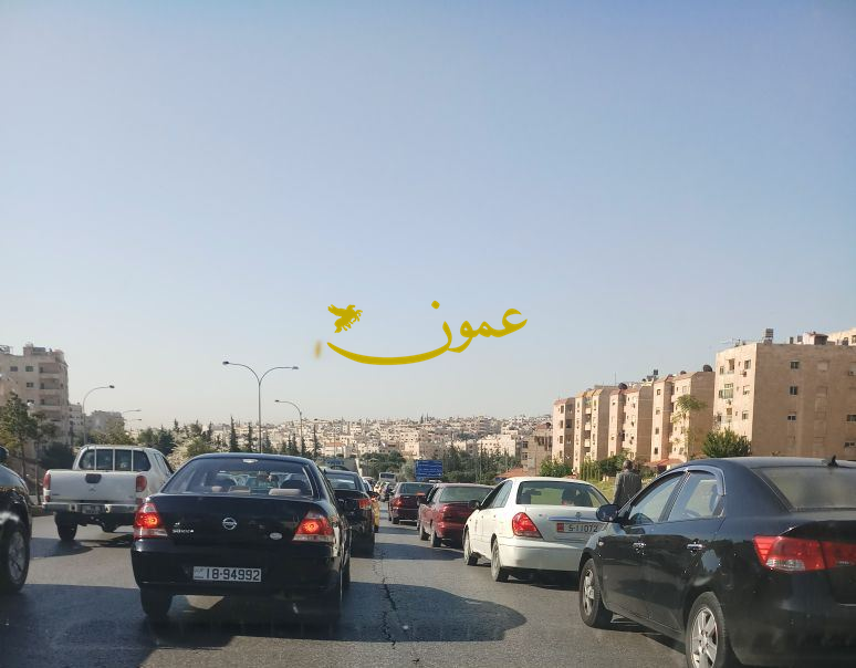 موظفو عمّان تأخروا على 'دواماتهم' اليوم بسبب الطرق