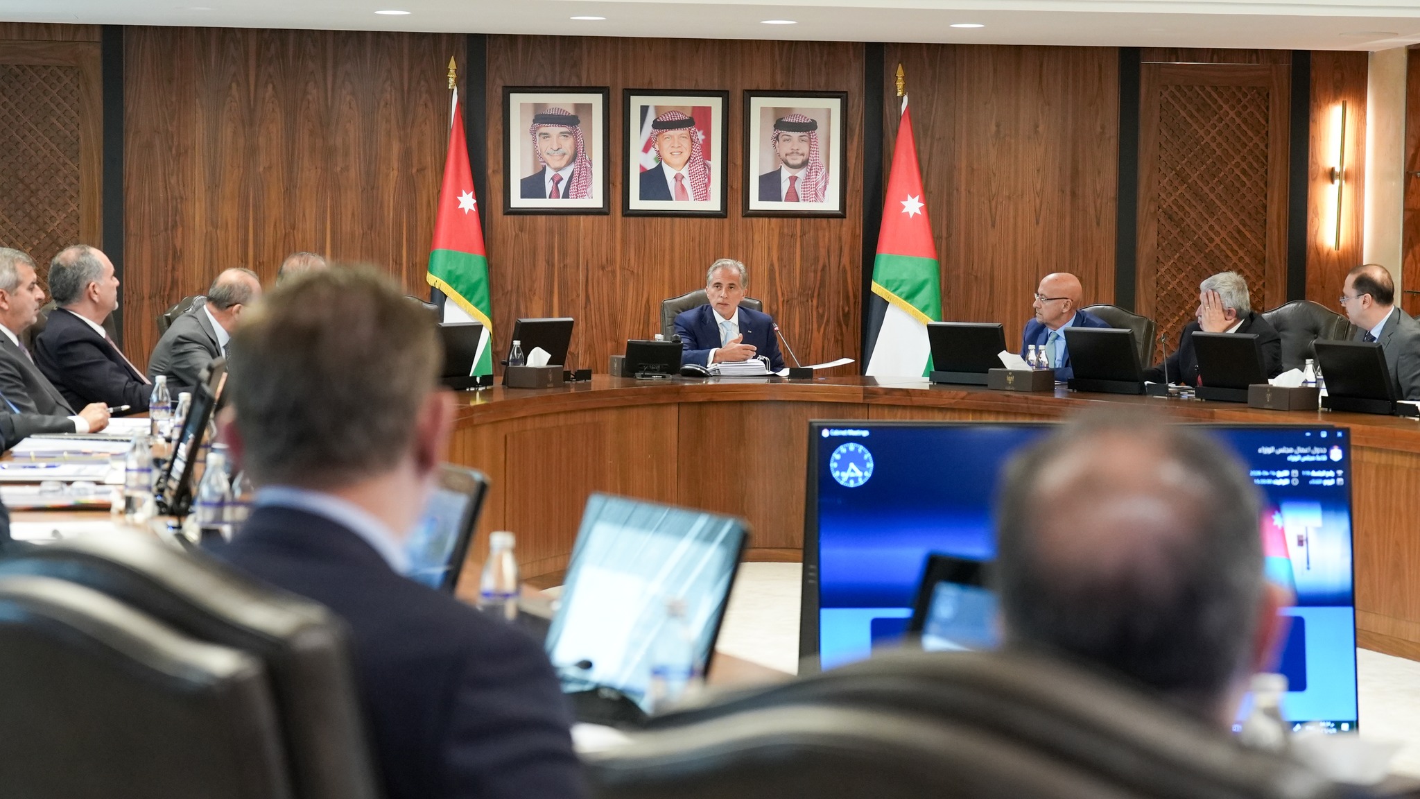 الحكومة: إنشاء أكاديمية لرفع كفاءات 200 ألف موظف حكومي 