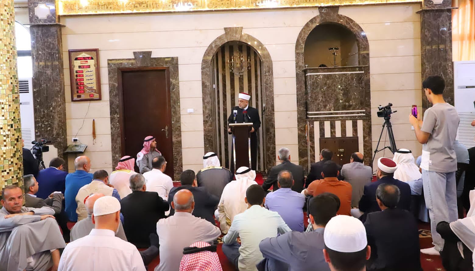 وزير الاوقاف يفتتح أول مسجد ذكي في الاردن 