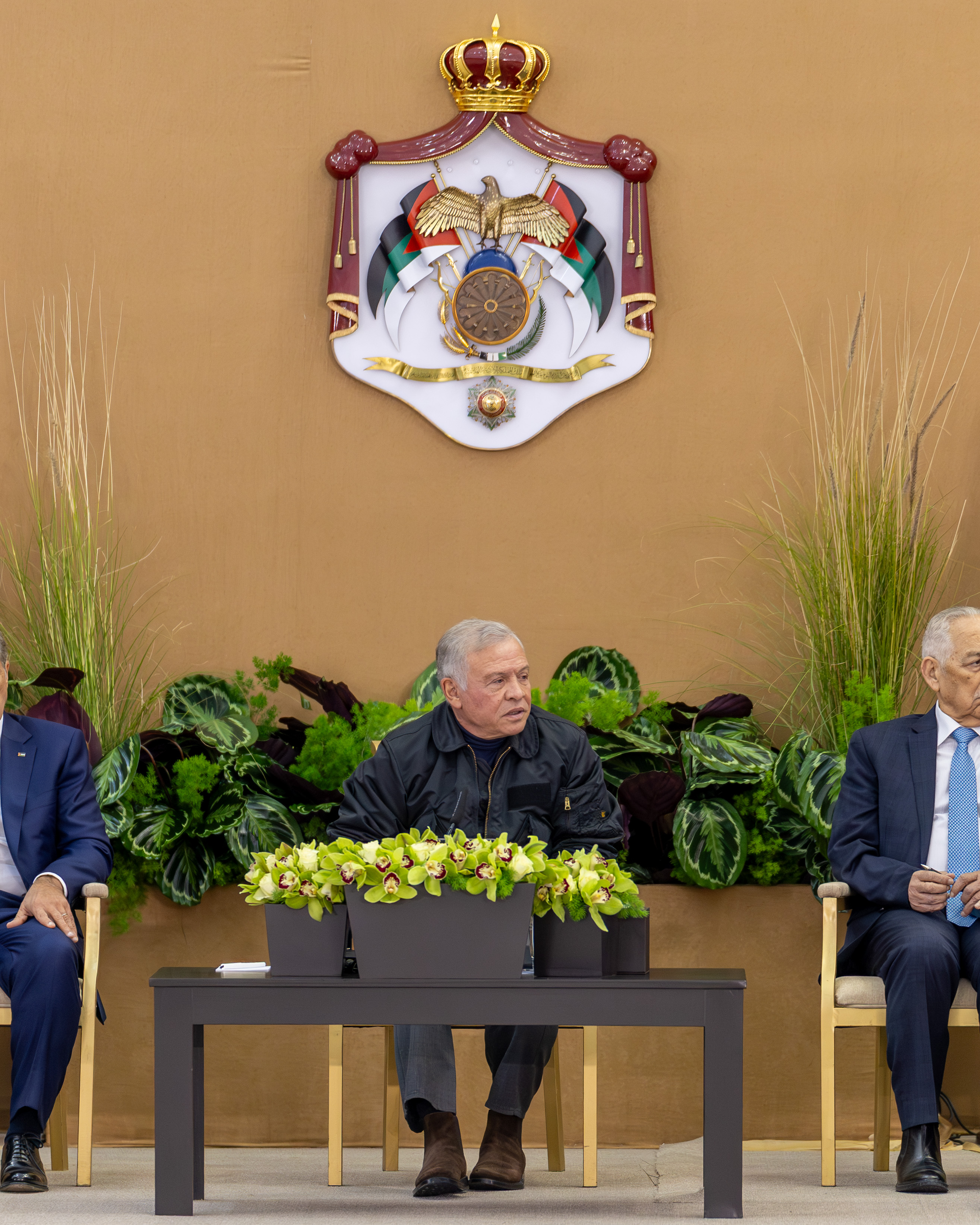 الملك يلتقي وجهاء وممثلين عن محافظة إربد (صور)