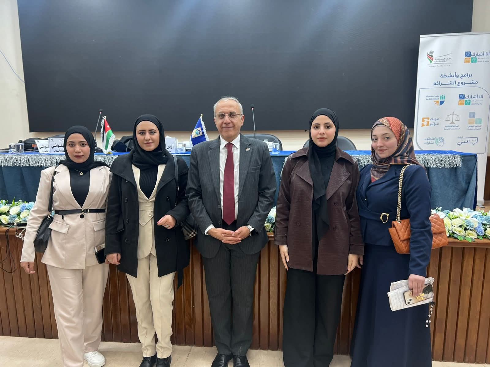 كلية الحقوق في جامعة عجلون الوطنية تشارك في الورشة التدريبية للمحاكمة الصورية بالتعاون مع الهيئة المستقلة للانتخاب