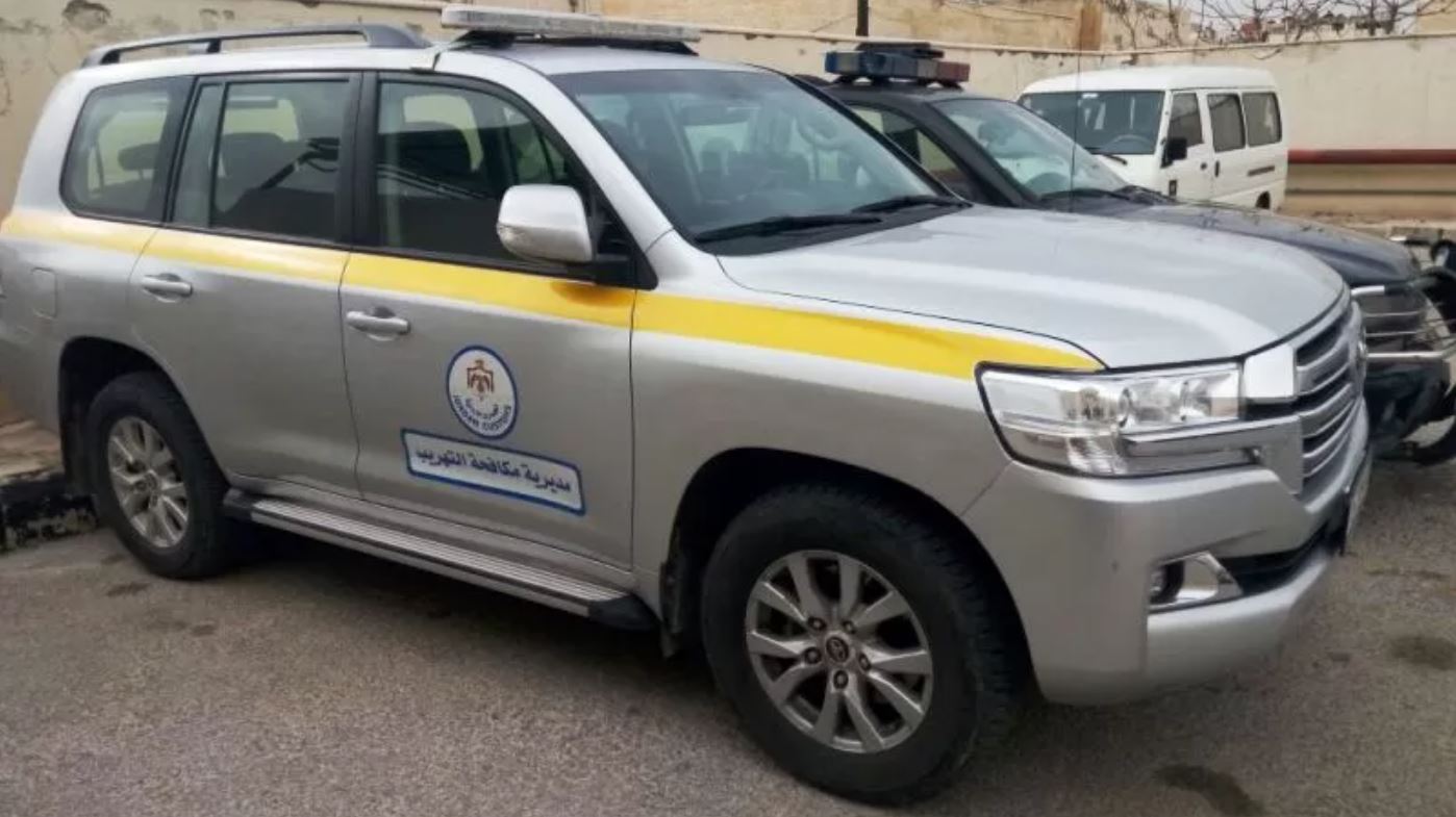 مطاردة واشتباك ..  الجمارك تضبط 3 محاولات تهريب مخدرات خلال 48 ساعة