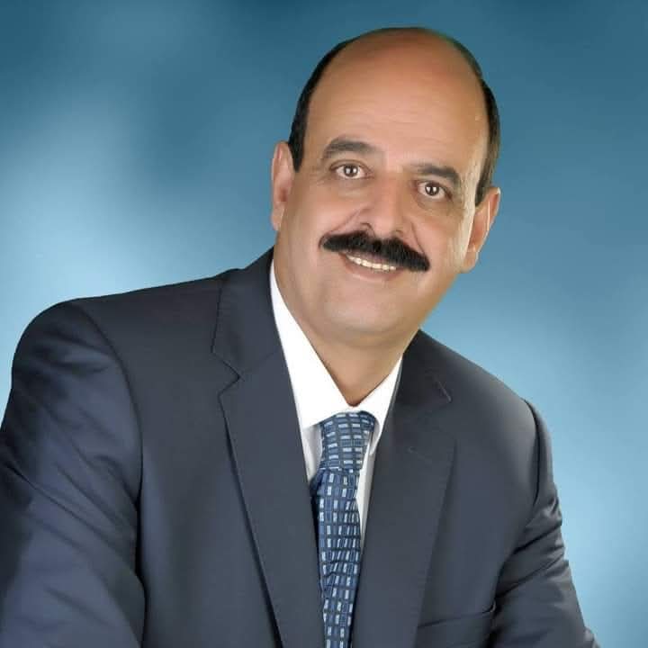 أسمع كلامك أصدق أشوف أفعالك أستغرب 