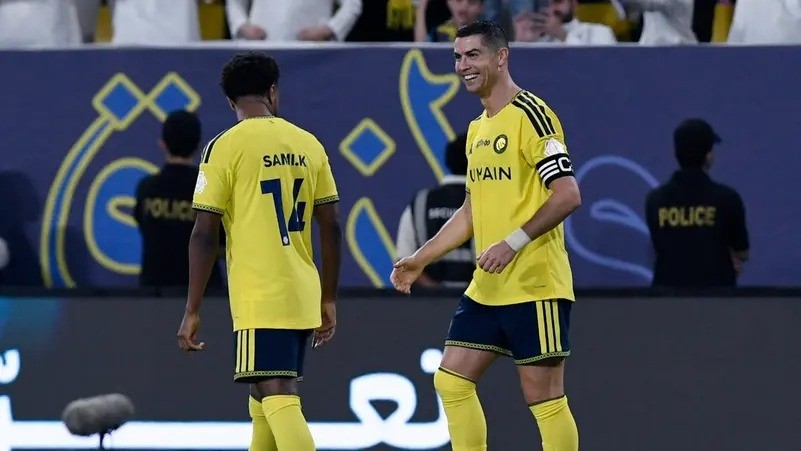 هاتريك رونالدو يقود النصر إلى عبور الخلود بخماسية