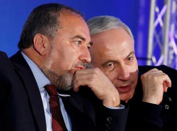 ليبرمان: نتنياهو سيقيم دولة فلسطينية ويبيع أمن إسرائيل 