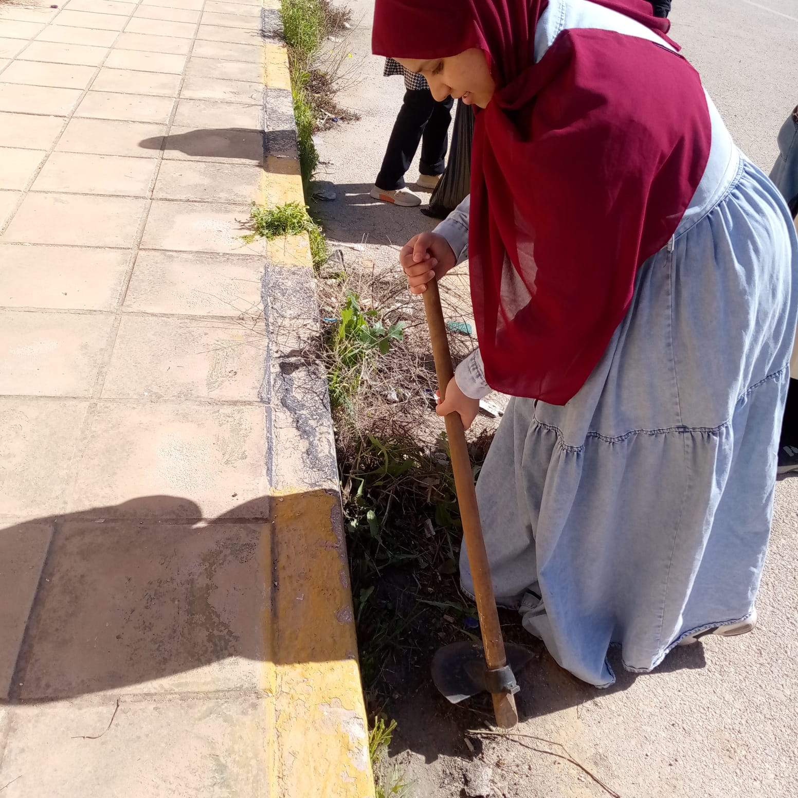 مركز شابات دير أبي سعيد ينفذ حملة نظافة