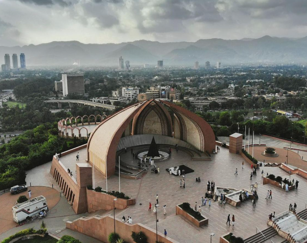 اتصالات لعقد لقاء أمريكي إيراني في باكستان