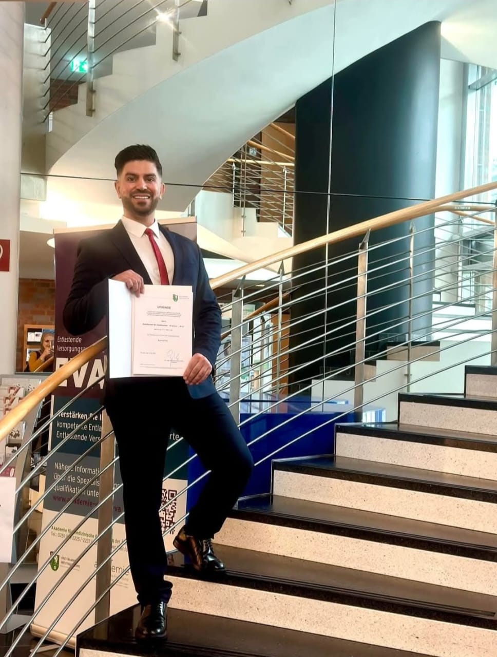 عبدالكريم الجدوع ..  مبارك شهادة الدكتوراة