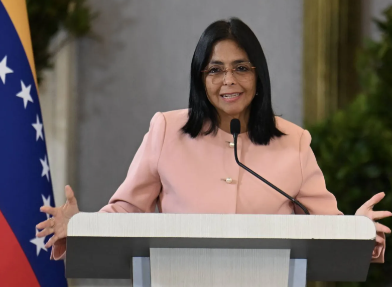 من هي نائبة مادورو التي قد تحلّ مكانه؟