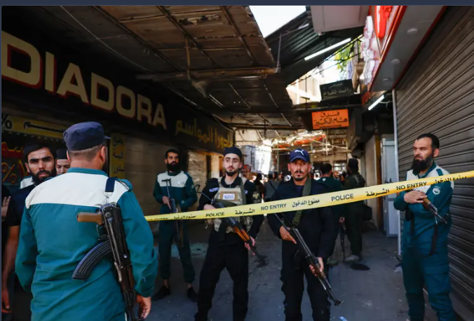 محامو سوريا يعلقون مرافعاتهم حداداً على ضحايا تفجير دمشق