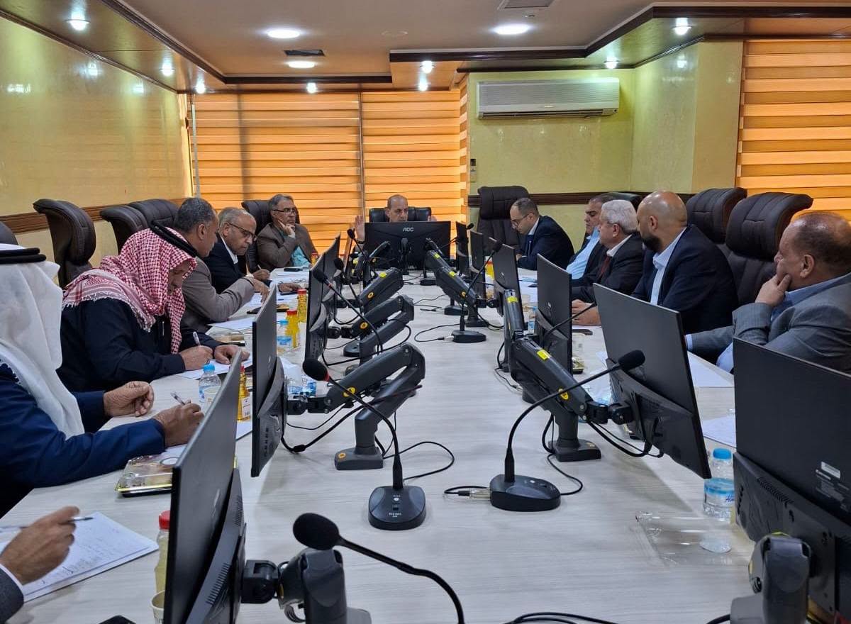 المصري يلتقي رؤساء لجان مجالس المحافظات 