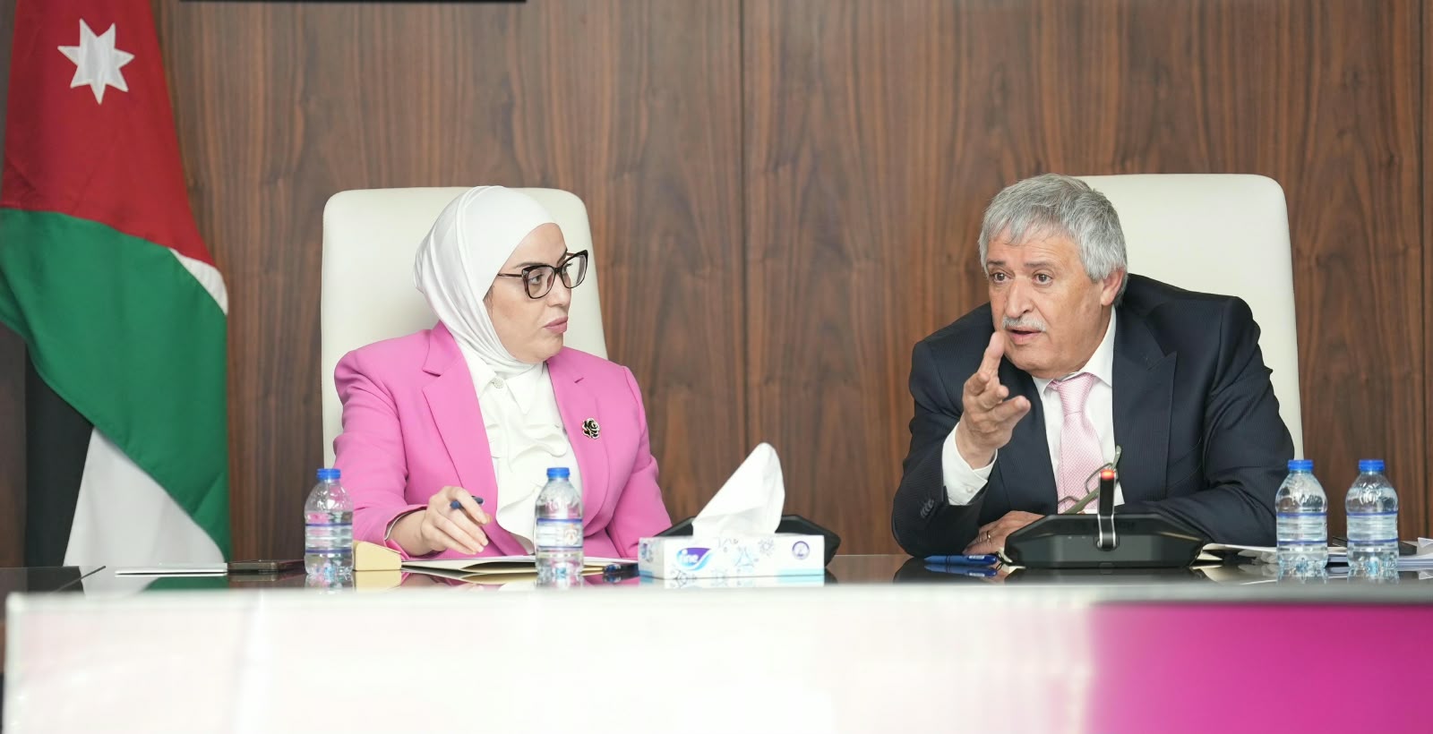 بني مصطفى: محدودية التغطية وطول وقت الانتظار صعوبات تواجه المرأة في النقل