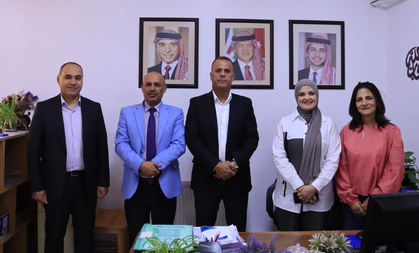 الهديرس والمدراء المختصون يتفقدون امتحانات التوجيهي