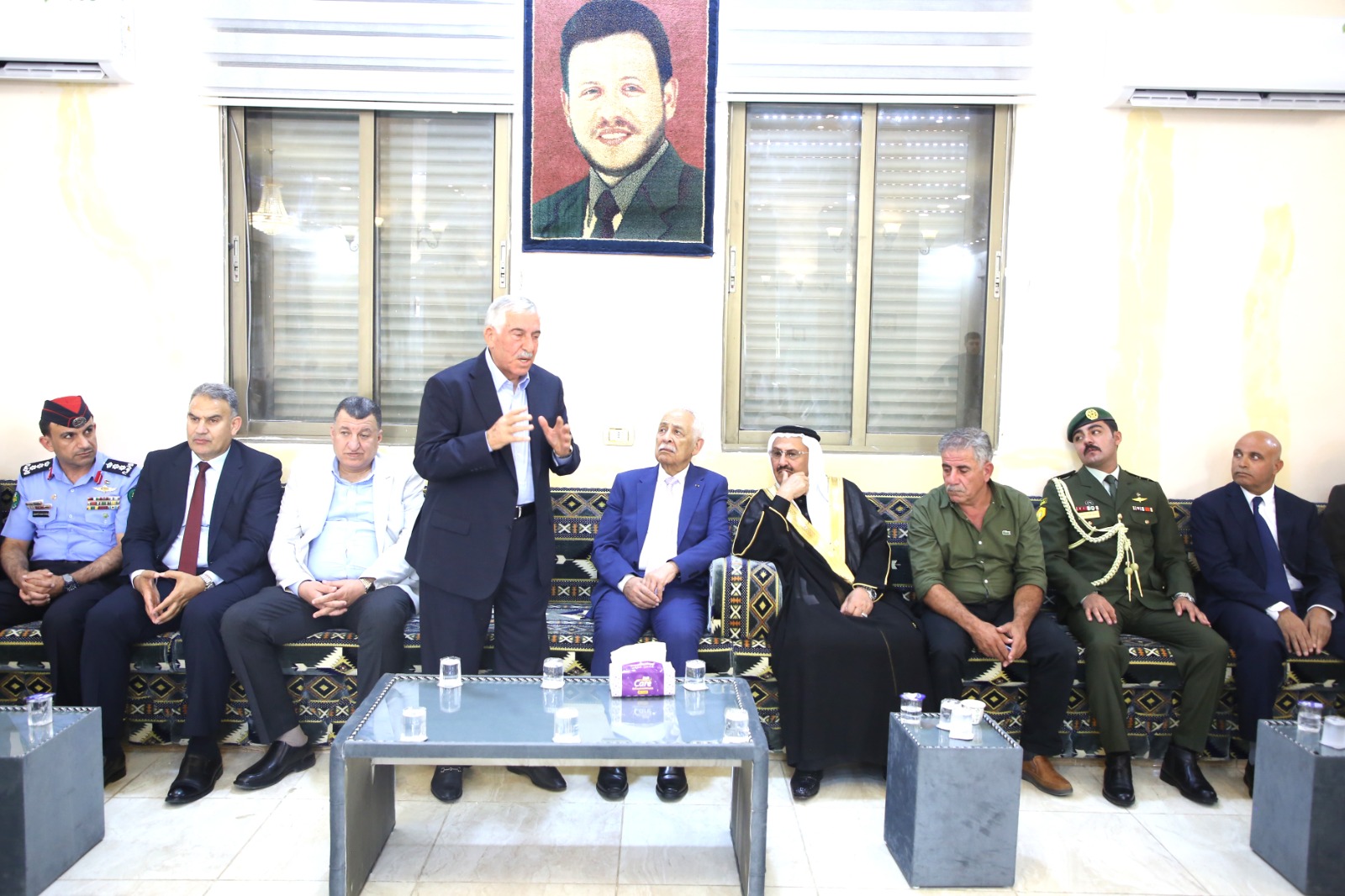 مندوبا عن الملك وولي العهد .. العيسوي يعزي عشيرة الشبول