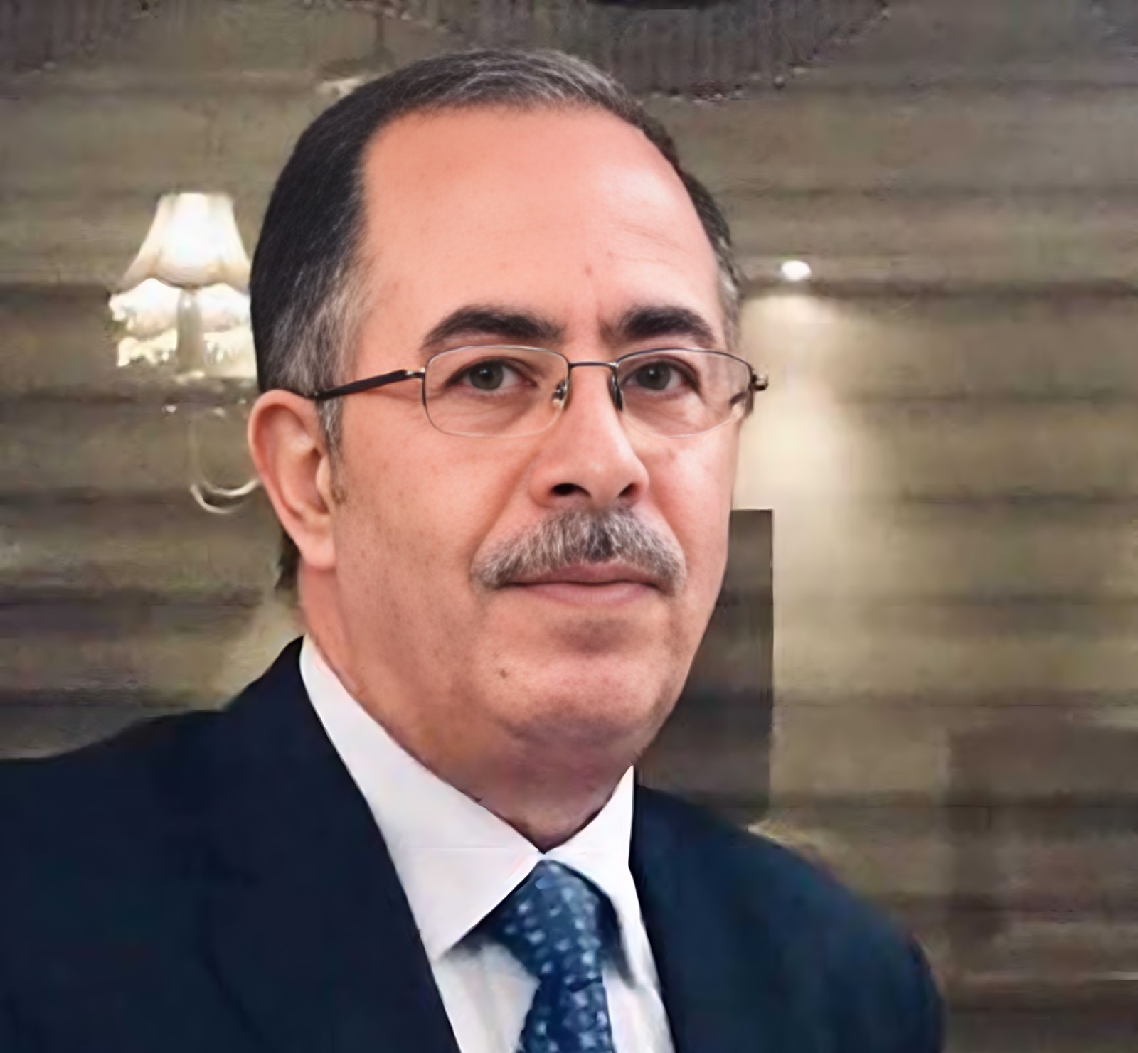 كرة القدم وأشياء أخرى .. 