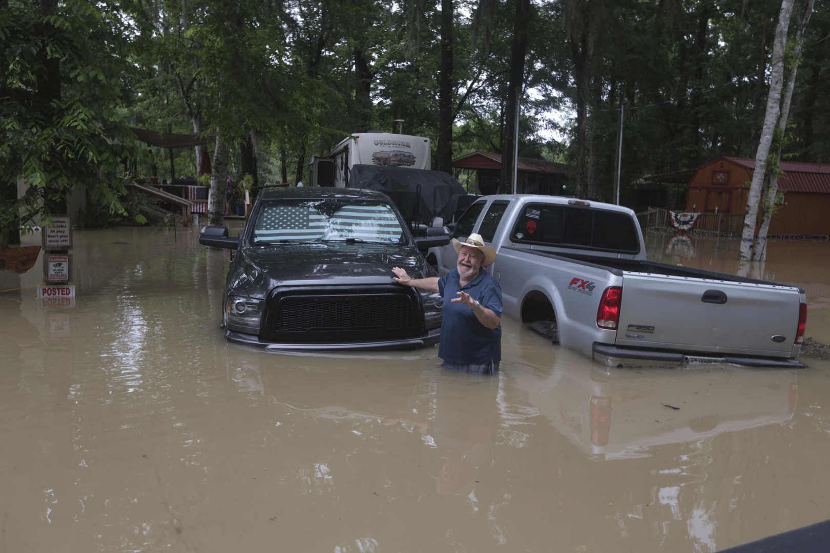 فيضان يجتاح مناطق واسعة في تكساس وتوقعات بمزيد من الأمطار