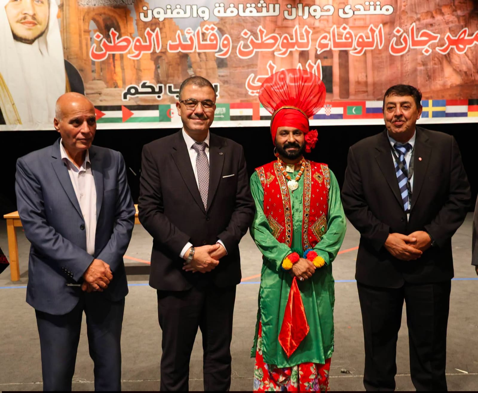 رئيس جامعة عجلون الوطنية يفتتح مهرجان الوفاء للوطن وقائد الوطن الدولي الحادي عشر في إربد