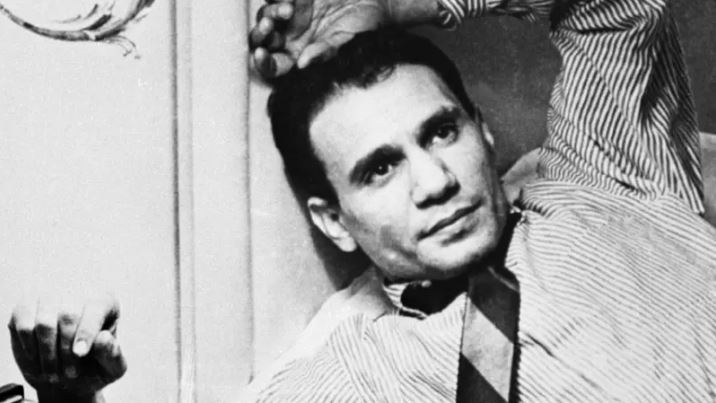 بسبب فيديو ..  أسرة عبد الحليم حافظ تقاضي طبيباً مصرياً