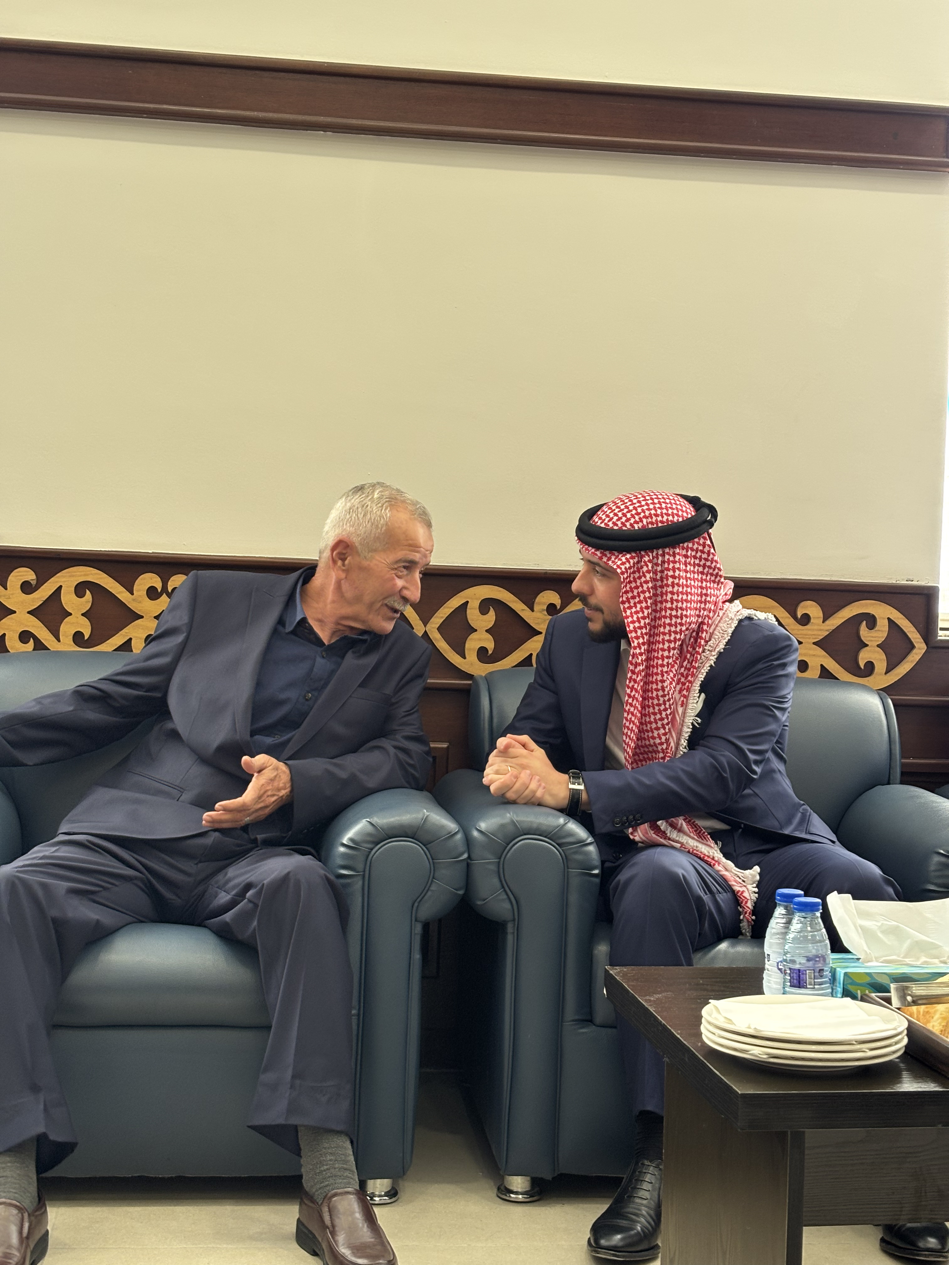 نائب الملك يعزي بوفاة الرائد المظلي المتقاعد سميح جنكات