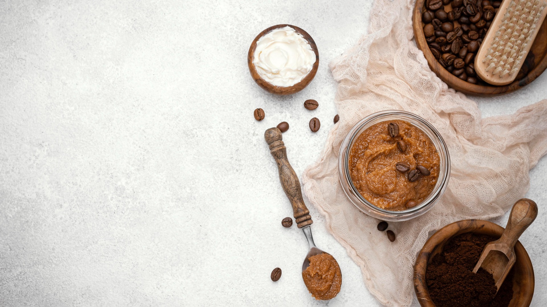 تقشير القدمين في المنزل قبل عيد الفطر: وصفات طبيعية لنعومة تدوم