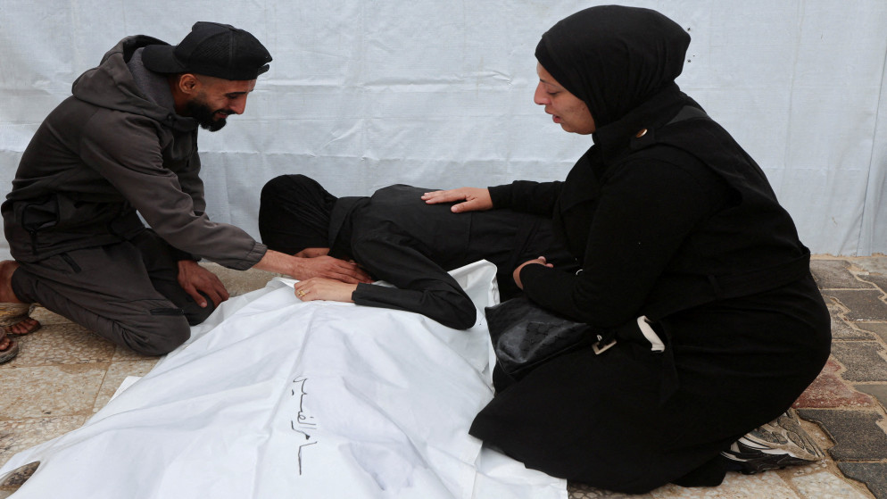 3 شهداء ومصابون جراء قصف الاحتلال حي الزيتون جنوبي مدينة غزة