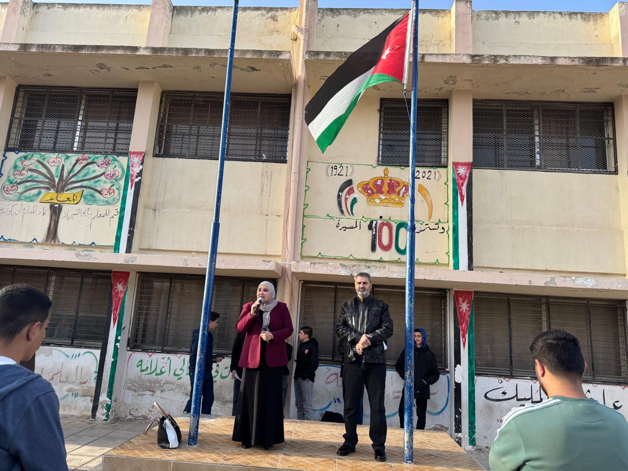 البكار تجدد معاني الوفاء والبيعة خلال زياراتها للميدان التربوي