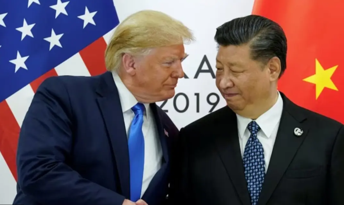 ترامب: الصين ستواجه مشكلات كبيرة إذا شحنت أسلحة لإيران 