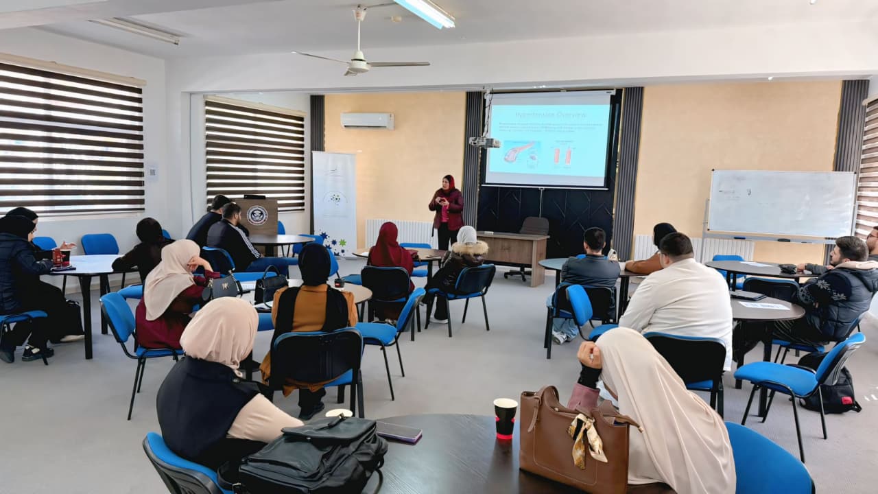 جامعة إربد الأهلية تُنظم ورشة تدريبية متخصصة حول آلية التعامل مع أدوية مرضى القلب وارتفاع ضغط الدم