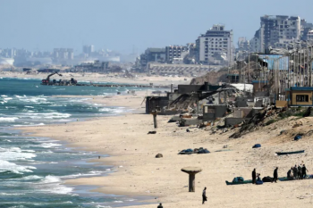 أميركا تبدأ بناء رصيف بحري قبالة غزة