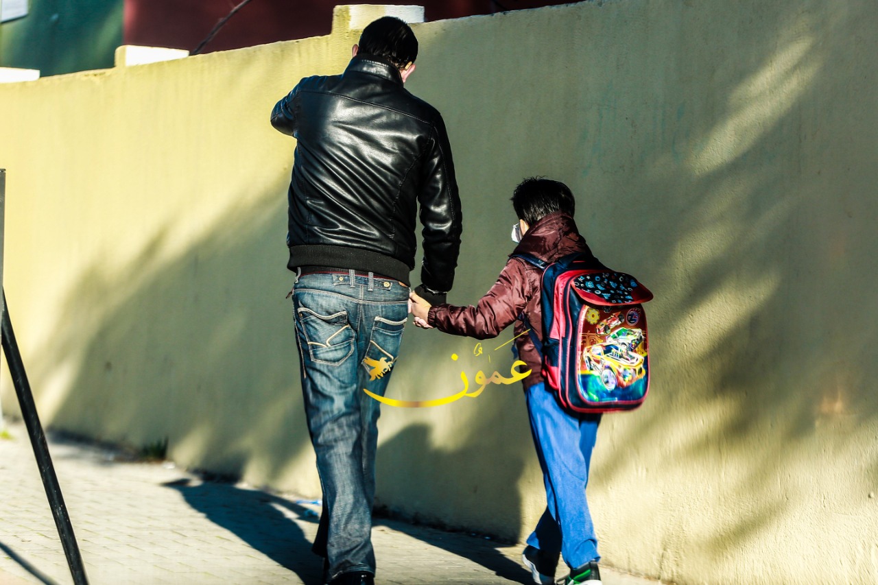 طلبة رياض الأطفال والصف الأول والتوجيهي يعودون إلى مدارسهم