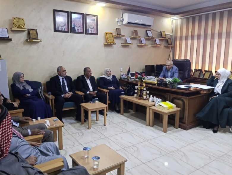 اللجنة المحلية للتربية والتعليم بالأغوار الشمالية تبحث واقع واحتياجات القطاع