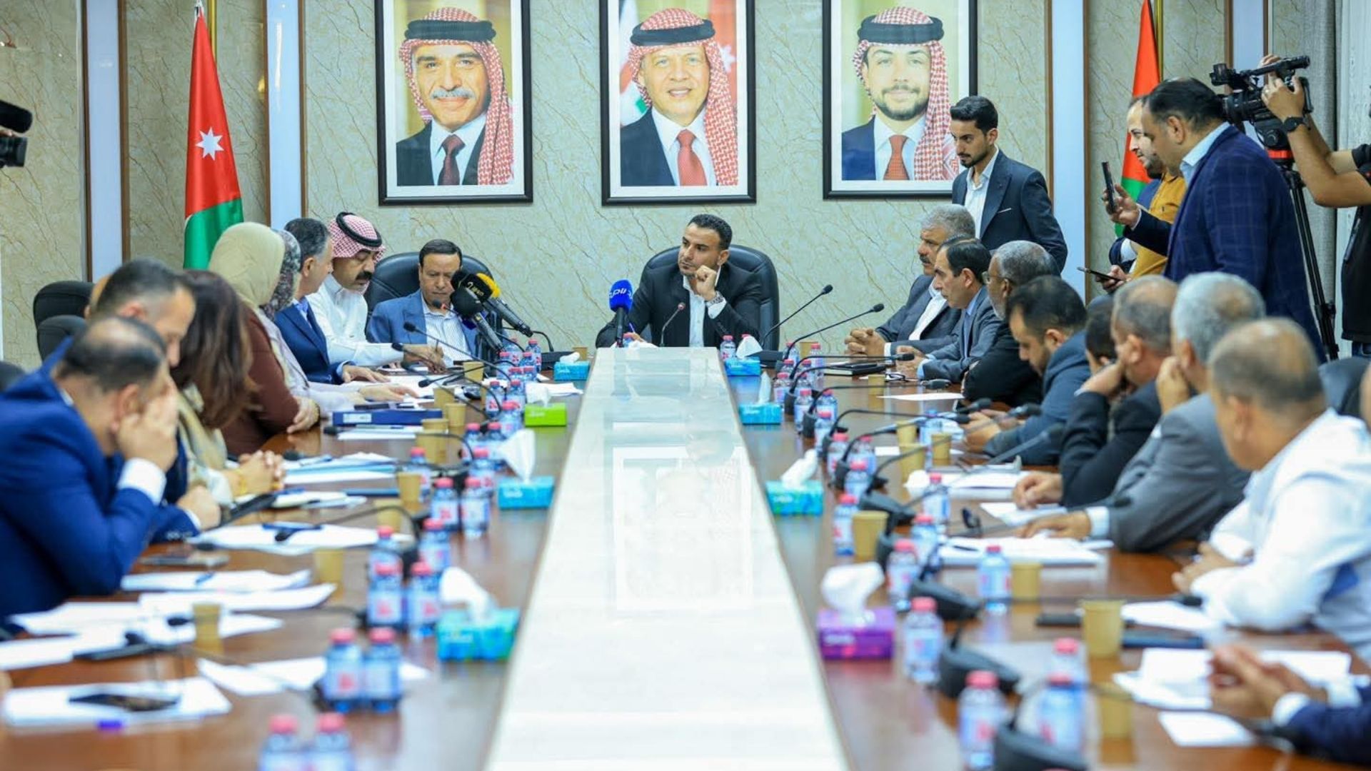 خط مباشر لشكاوى المواطنين المتعلقة بخدمات المياه