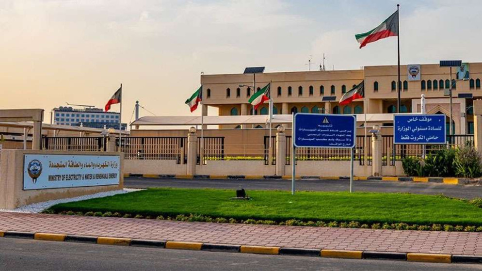 هجوم إيراني على محطة قوى كهربائية وتقطير مياه في الكويت