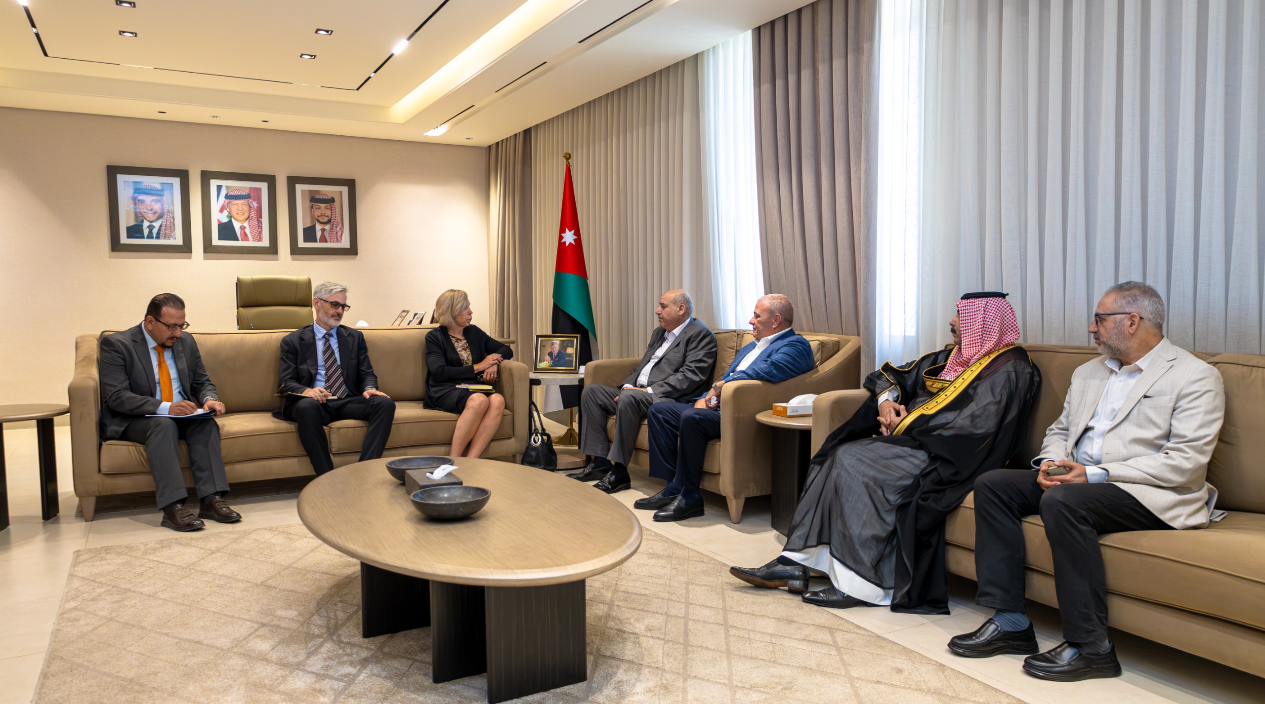 رئيس النواب يبحث مع سفيرة أستراليا تعزيز التعاون البرلماني