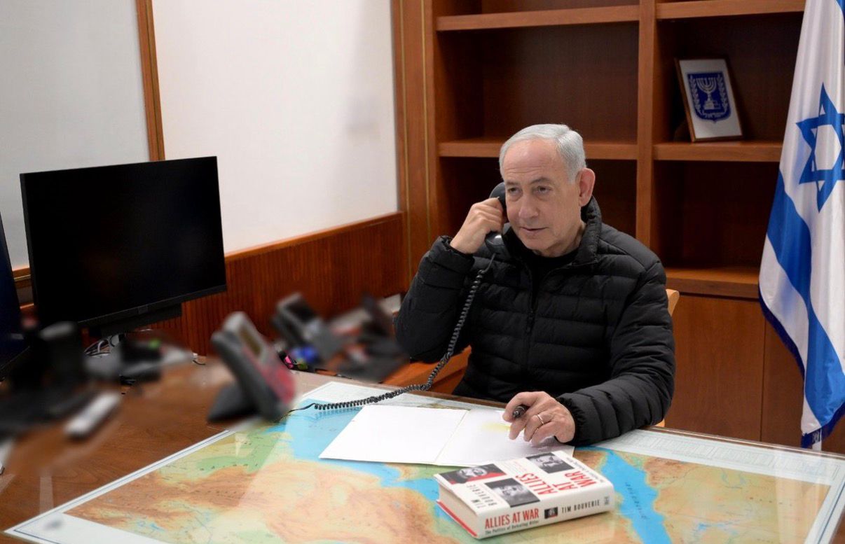 كتاب على الطاولة ..  ومقامرة لإعادة هندسة الشرق الأوسط