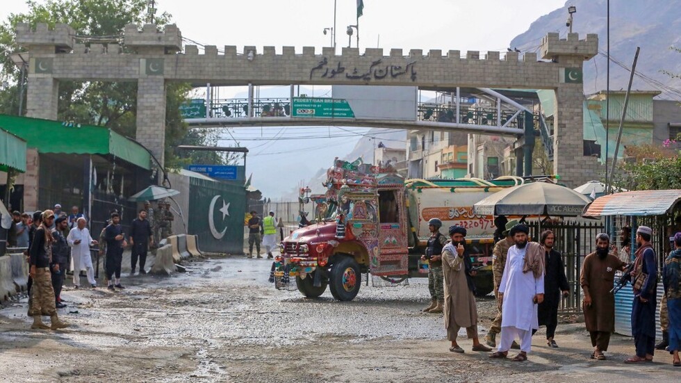 إيران تعرض المساعدة لحل النزاع بين أفغانستان وباكستان