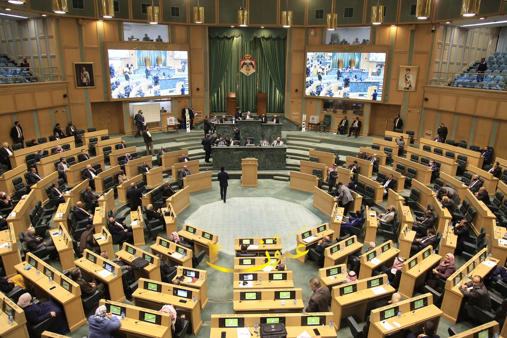 12 نائبا يترشحون للجنة القانونية (أسماء)