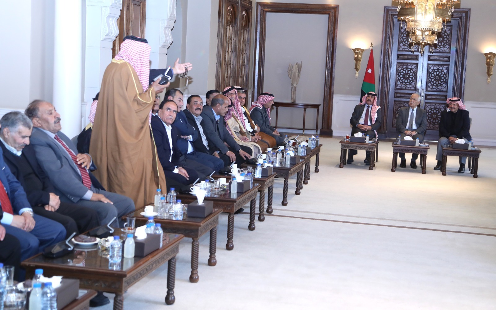 العيسوي يلتقي فعاليات مجتمعية من الكرك وإقليم الشمال