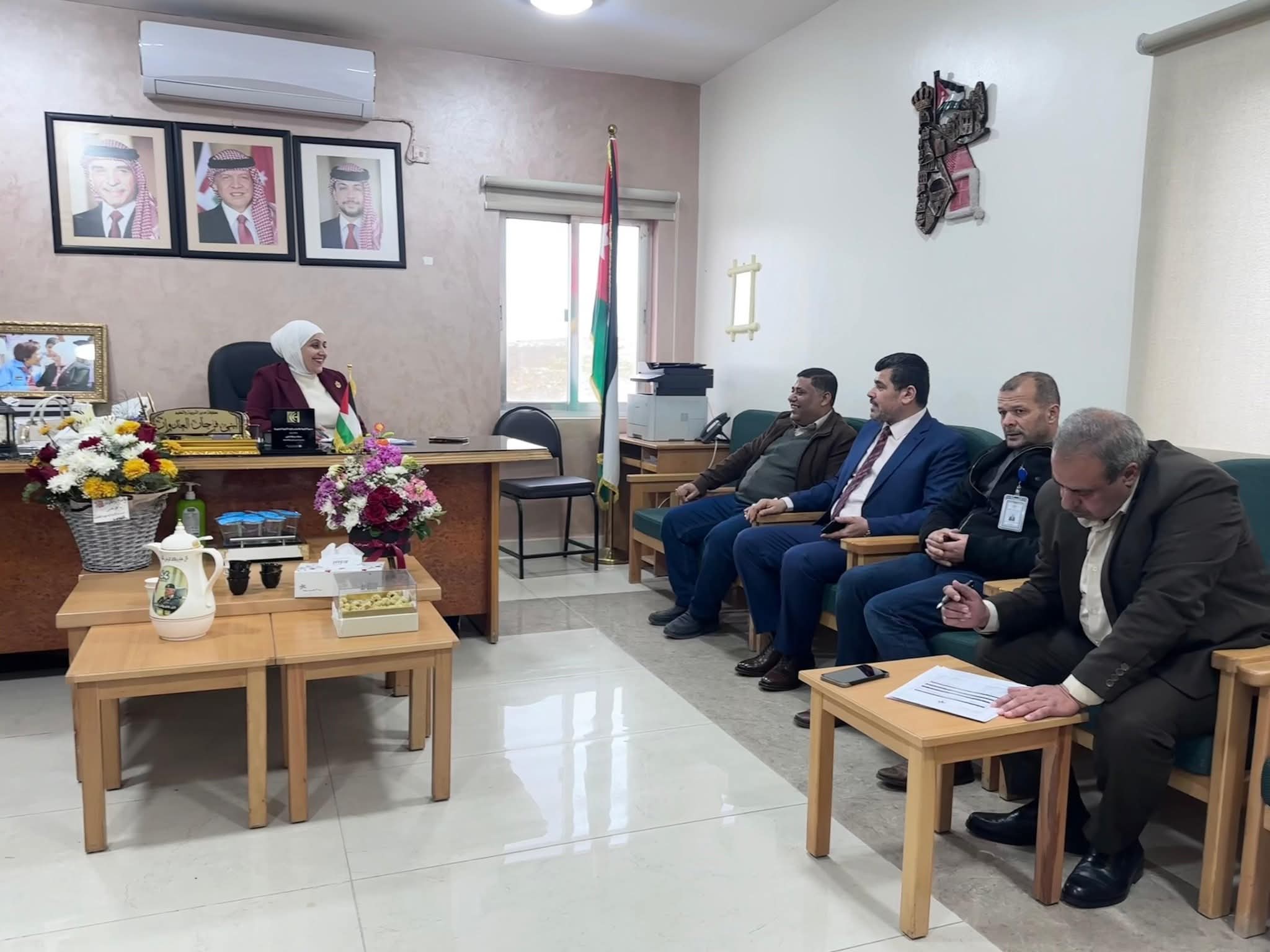 العدوان تترأس اجتماع لجنة إدارة المخاطر لتعزيز الجاهزية في ظل الظروف الجوية