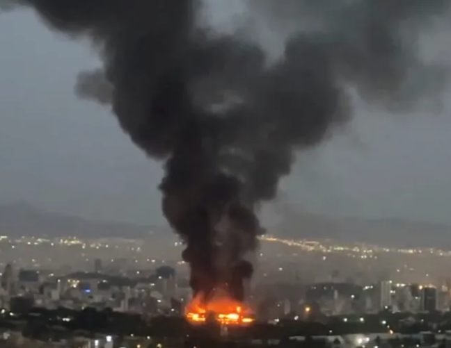 معهد التنمية والمجتمع: سقوط النظام الإيراني ليس سيناريو قريبًا 