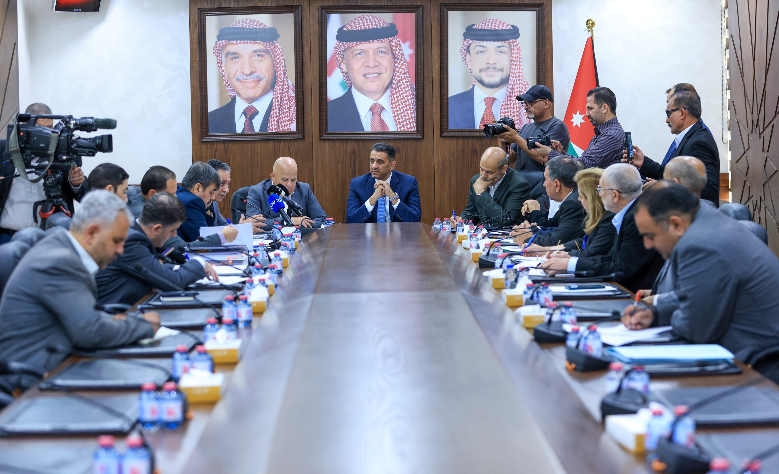 الاقتصاد النيابية تشرع بمناقشة قانون إلغاء المؤسسة الاستهلاكية المدنية 