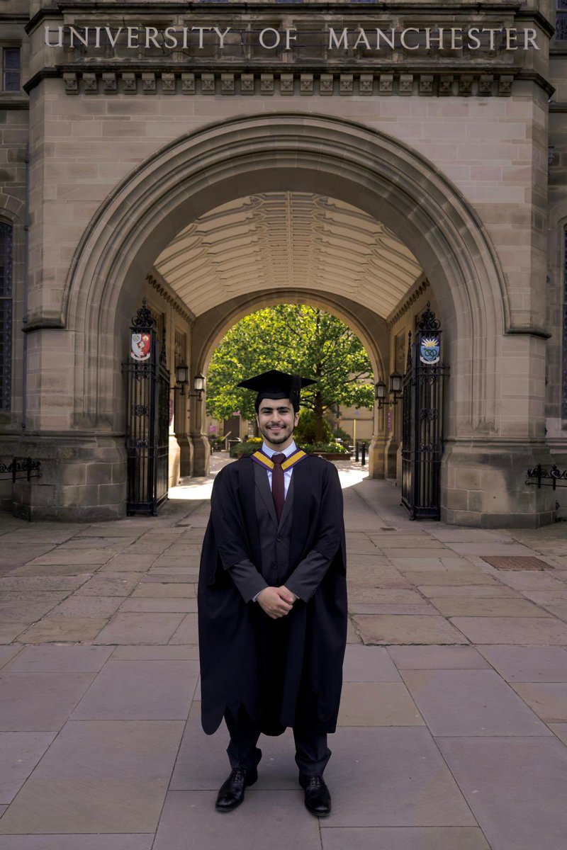 الدكتور أحمد عزيز الديحاني ..  مبارك التخرج