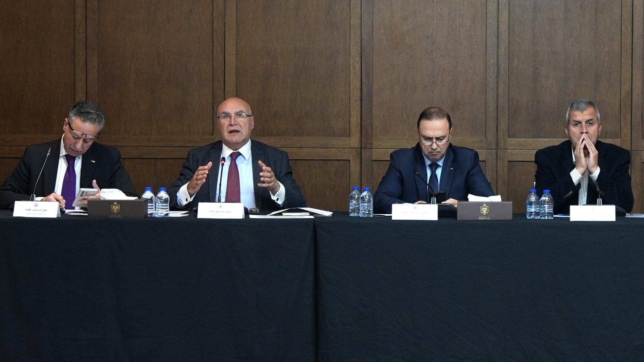 الحكومة: لا ارتفاع لأسعار السلع الأساسية والأمور تسير بوتيرة طبيعيَّة