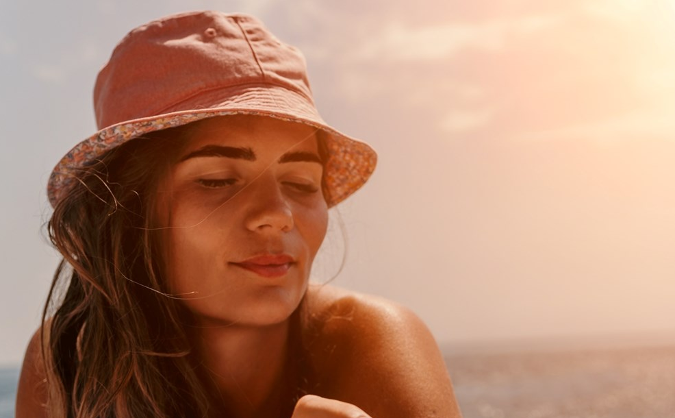 تسمير مثالي دون عيوب ..  نصائح تمنحكِ لونًا طبيعيًا ومتوهجًا