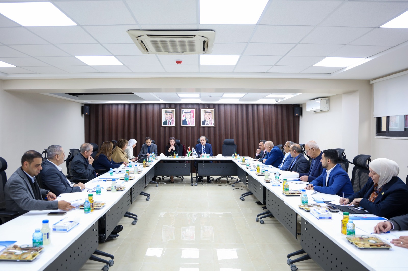 نقابة المهندسين تطلق حلقات نقاشية متخصصة ..  وتبحث مستقبل البنية التحتية