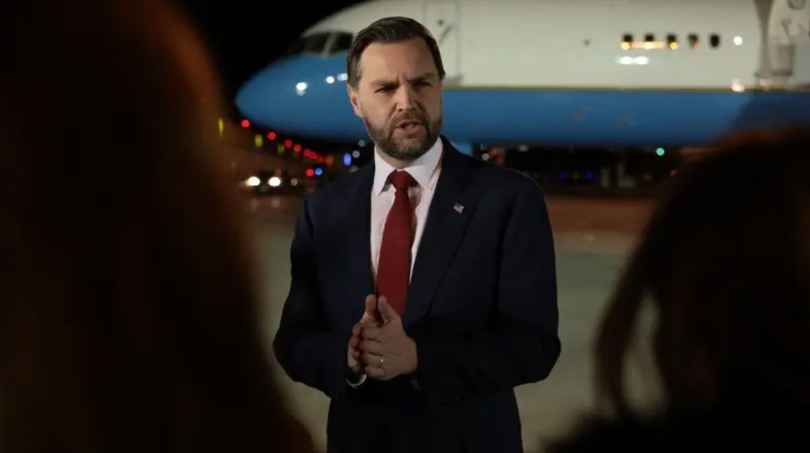 فانس يتجه إلى باكستان ..  أعتقد أن مفاوضات إيران ستكون بناءة