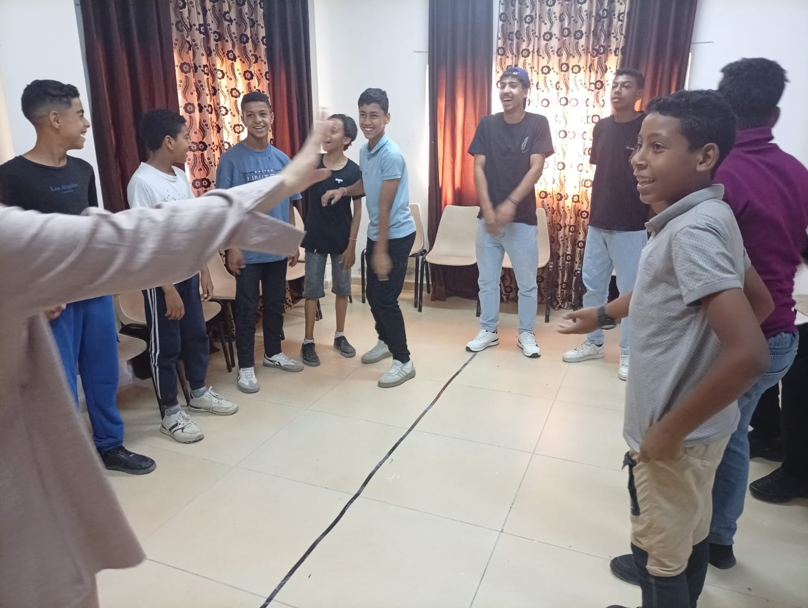 مركز شباب وشابات الشيخ حسين ينفذ جلسة تحرّك وتنفّس والعب بعمق