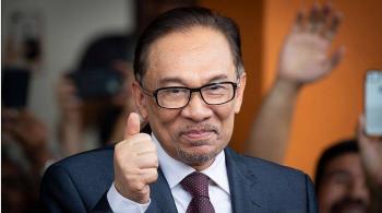 رئيس وزراء ماليزيا: الدعم يجب أن يستهدف ذوي الدخل المنخفض