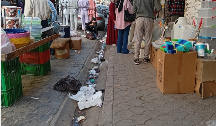 إزالة 37 بسطة متنقلة وإغلاق محل ألبان في إ{بد