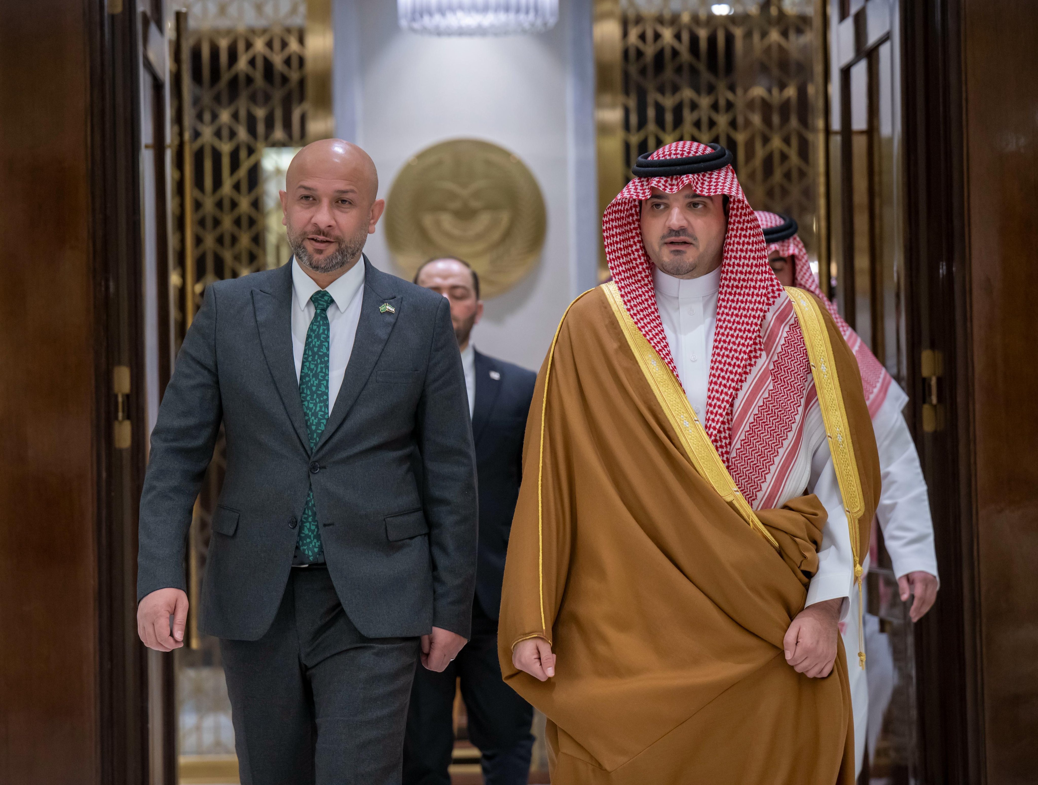 وزير الكوارث السوري في لقاء مع الامير عبدالعزيز